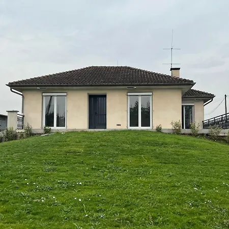 House With Garden Near Center Feriehus